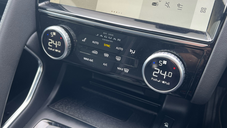 Jaguar E-Pace 2.0 D200 R-Dynamic SE Black 5dr Auto Diesel Estate